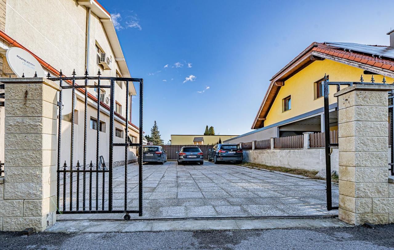 ホテル Pension Onix Vienna Airport Maria Ellend エクステリア 写真